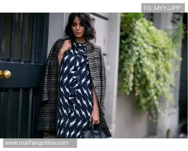 姚明粉色服装展现独特魅力引领时尚潮流的全新风格